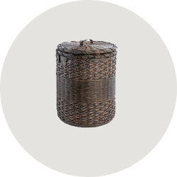 http://www.basketlady.com/cdn/shop/collections/lidded_hampers_1c370101-5480-4f22-b07a-7a38f77ceebc.jpg?v=1643668835